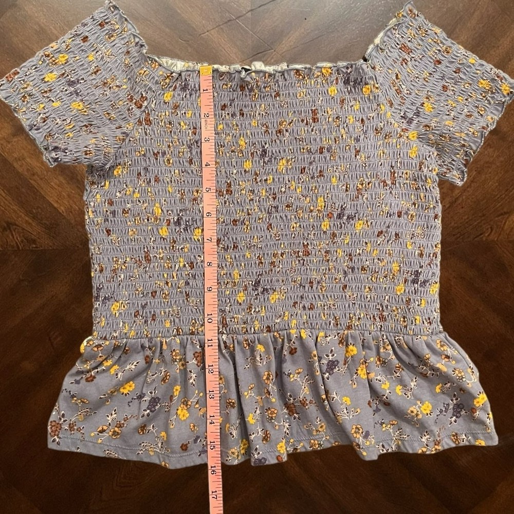 American Eagle Blue Floral Off Shoulder Smocked Peplum Top Women’s Size M - Picture 7 of 11